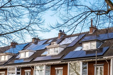 Ev Çatı Üzerine Güneş Paneli, Lahey, Hollanda 'da Alternatif Jeneratör Enerjisi