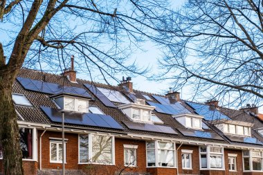 Ev Çatı Üzerine Güneş Paneli, Lahey, Hollanda 'da Alternatif Jeneratör Enerjisi