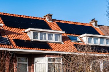 Ev Çatı Üzerine Güneş Paneli, Lahey, Hollanda 'da Alternatif Jeneratör Enerjisi