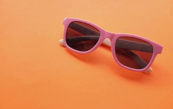 Gafas Sol Redondas Marco Plástico Rosa Aisladas Sobre Fondo Blanco — Foto de Stock