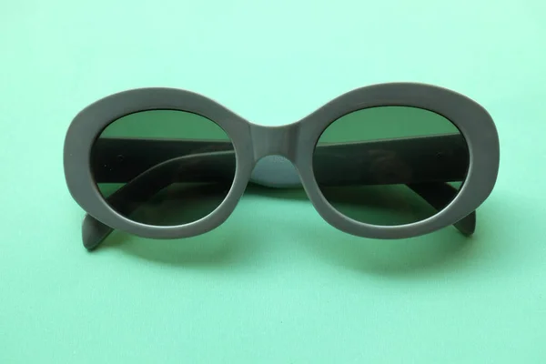Sonnenbrille Rund Grauem Kunststoffrahmen Isoliert Auf Vereinbartem Pastell Background Retro — Stockfoto