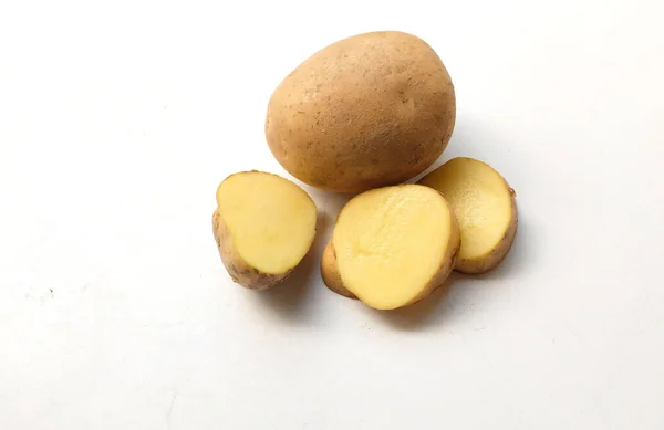 Кучи Свежего Детского Картофеля Solanum Tuberosum Головы Молодая Картофель Изолировать — стоковое фото