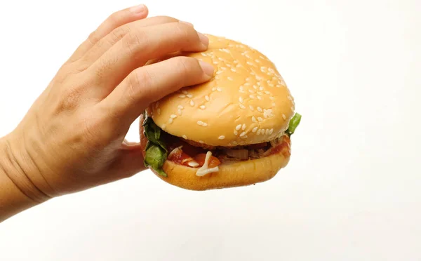 Pyszne Świeże Hamburgery Patty Wołowe Ogórki Ser Pomidor Cebula Sałata — Zdjęcie stockowe