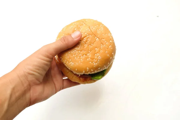 Hamburger Segar Yang Lezat Patty Daging Sapi Acar Keju Tomat — Stok Foto