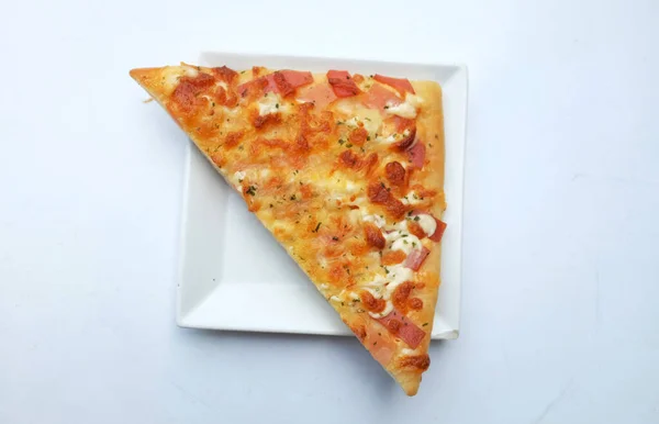 Delicioase Subțiri Felie Pizza Ananas Șuncă Brânză Pâine Hawaiiană Placă — Fotografie, imagine de stoc
