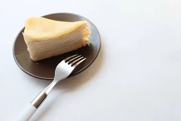 Vista Superior Plana Colocar Uma Porção Cheesecake Camadas Prato Branco — Fotografia de Stock