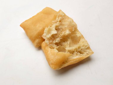 Bol yağda kızartılmış hamur çubuğu, kızarmış hamur (Padongo) kahvaltısı ya da geleneksel Tayland hamur çubuğunun üzerinde Çin çöreği çubukları Tayland 'da genel olarak kahvaltıdır. Tayland sokak yemekleri