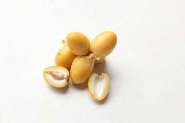 Palmiye ağaçlarının meyveleri... Dactylifera ya da salkımlı hurma ağaçları...