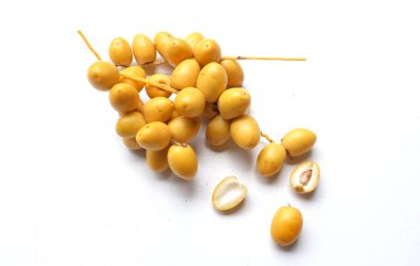 Palmiye ağaçlarının meyveleri... Dactylifera ya da salkımlı hurma ağaçları...