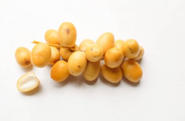 Palmiye ağaçlarının meyveleri... Dactylifera ya da salkımlı hurma ağaçları...