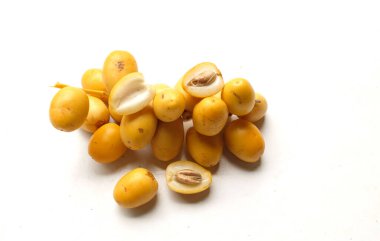 Palmiye ağaçlarının meyveleri... Dactylifera ya da salkımlı hurma ağaçları...