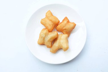 Bol yağda kızartılmış hamur çubuğu, kızarmış hamur (Padongo) kahvaltısı ya da geleneksel Tayland hamur çubuğunun üzerinde Çin çöreği çubukları Tayland 'da genel olarak kahvaltıdır. Tayland sokak yemekleri