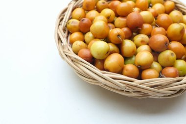 Birkaç küçük jujube (Ziziphus mauritiana Lam), jujujube, Chinese jube, Indian jujujube.. 
