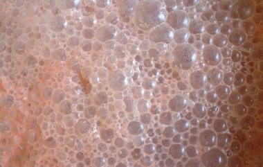 Kireç suyu (ca (oh), paslanmaz çelik bir küvette, beyaz bir sırt üstü izole edilir. Yiyecek, sebze, un, abur cubur, tatlı, meyve veya ete karıştırılarak sert ve gevrek hale getirilir. Daima formda kal.