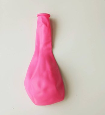 Bir balon da şişmez. Beyaz bir arkaplanda izole et.