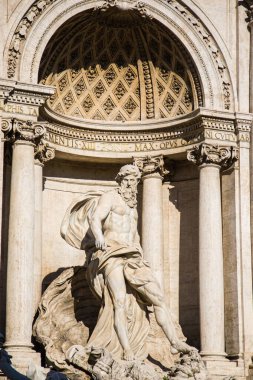 İtalya ve Avrupa 'daki anıtlar üzerine Roma mermer heykelleri