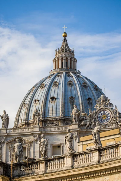 Római Építészetre Jellemző Márvány Oszlopok Szobrok Rómában Olaszországban — Stock Fotó