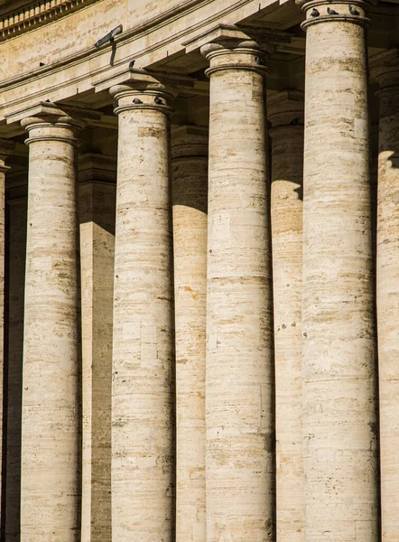 stock image Marble pillars and statues that are typical of Roman architecture in Rome, Italy