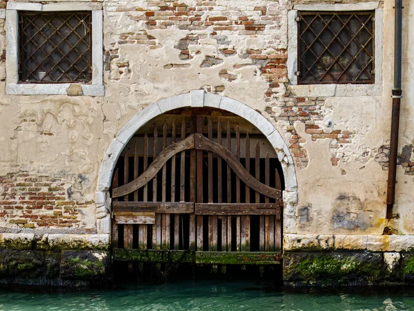 Ramen Doorgangen Van Overstroomde Stad Venetië Italië — Stockfoto