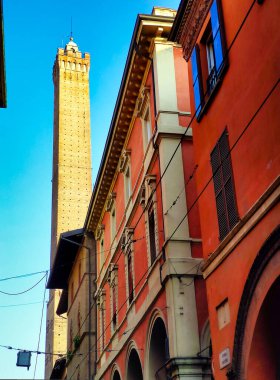 Garisenda Kulesi Maggiore Caddesi, Bologna Şehri, Emilia Romagna, İtalya