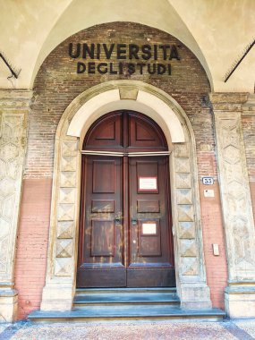 Bologna Üniversitesi, ana giriş, Poggi Sarayı, Zamboni Caddesi, Bologna, İtalya