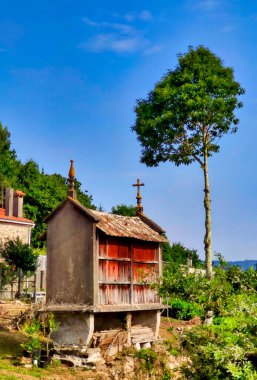 Zas köyünde Horreo denilen kuru taş ambarı, Zas belediyesi, Saint James yolu, Galiçya, İspanya