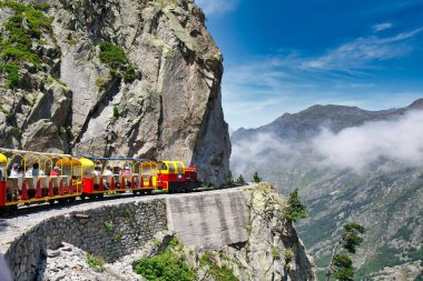 Petit treni Artouste, Ossau vadisi, Pyrenees Atlantiques, Laruns belediyesi, Fransa