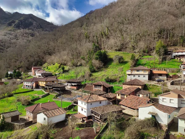 Villaggio Cuevas Comune Belmonte Miranda Asturie Spagna Europa — Foto Stock