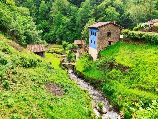 Llanxes Rivier Natuurlijke Grens Tussen Caso Pilona Gemeenten Asturias Spanje — Stockfoto