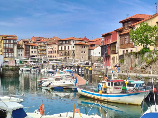 Llanes köyü ve balıkçı limanı, Asturias, İspanya, Avrupa