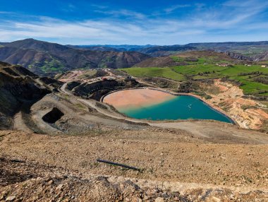 Orovalle Minerals, gold mining in Boinas valley, Belmonte de Miranda, Asturias, Spain clipart