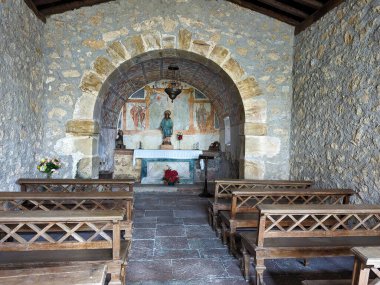 Saint Lucia Kilisesi 'nin sunağı, 16 yılında Ceceda Köyü, Comarca de la Sidra, Nava, Asturias, İspanya' da kurulmuştur.