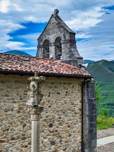 El Cebrano Sığınağı, Teverga Belediyesi, Asturias, İspanya, Avrupa