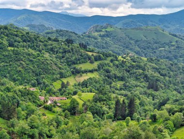 Torce Köyü, Ubinas La mesa Doğal Parkı ve Biyosfer Rezervi, Asturias, İspanya