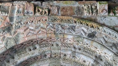 Valdebarcena ya da Valdebarzana Kilisesi, 1189 yılında kuruldu, Villaviciosa, Asturias, İspanya, Avrupa