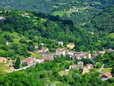 Rozaes köyü, Bimenes belediyesi, Comarca de la Sidra, Asturias, İspanya