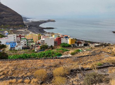Tazacorte köyü ve plajı GR131 pistinden görüldü, La Palma Adası, Kanarya Adaları, İspanya, Avrupa