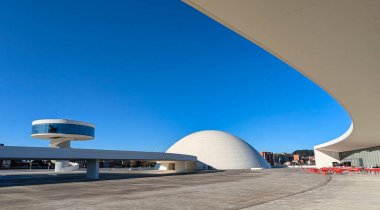 Centro Kültürel Uluslararası Oscar Niemeyer, Aviles, Asturias, İspanya