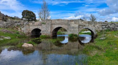 Urrietas Köprüsü Duero Patikası, GR14, Pereruela köyü, Sayago bölgesi, Zamora bölgesi, İspanya