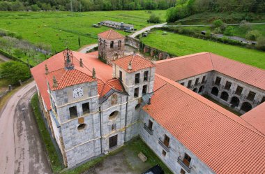 Cornellana, landmark Salas, Asturias, İspanya arasındaki Grado Camino de Santiago izinde eski manastır