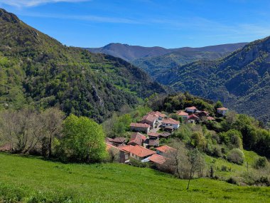 San Esteban köyü, Belmonte belediyesi, Asturias, İspanya
