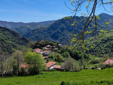 San Esteban köyü, Belmonte belediyesi, Asturias, İspanya