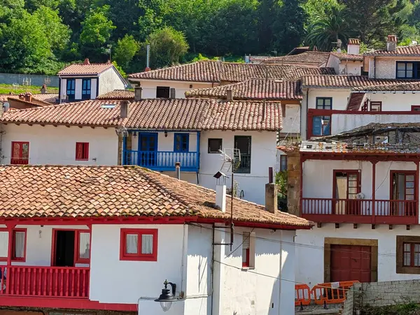 Tipik balıkçı köyü Tazones, Comarca de la Sidra, Villaviciosa, Asturias, İspanya