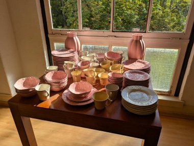 Caldas de Rainha, Portekiz; 22 Temmuz 2025: Bordallo Pinheiro Fabrikası