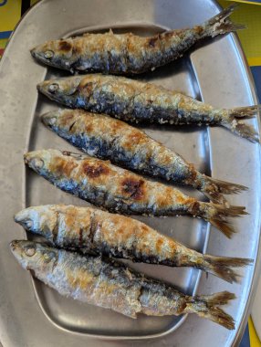 Tepside ızgara sardalya, yukarıdan görünüyor, Peniche, Portekiz