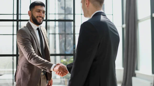 Successful Business People Handshaking Good Deal — Stock Photo, Image