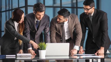 Toplantı Konferans salonuna sahip iş adamları