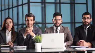 Beyin fırtınası ve şirket geliştirme, yönetim kurulu veya analitik departmanlar