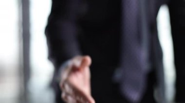 Kapat ajan elini kamera tokalaşma istemcisine uzat.