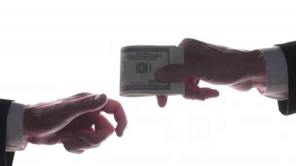 Uma Mão Homem Terno Preto Segura Maço Dinheiro Que Recusa — Vídeo de Stock